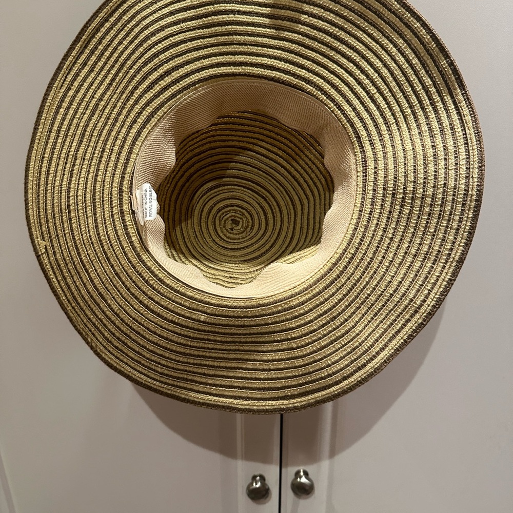 Sun Hat - Picture 4 of 5
